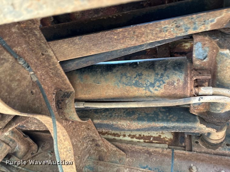 image for item EM0653 2000 GMC C6500 dump truck