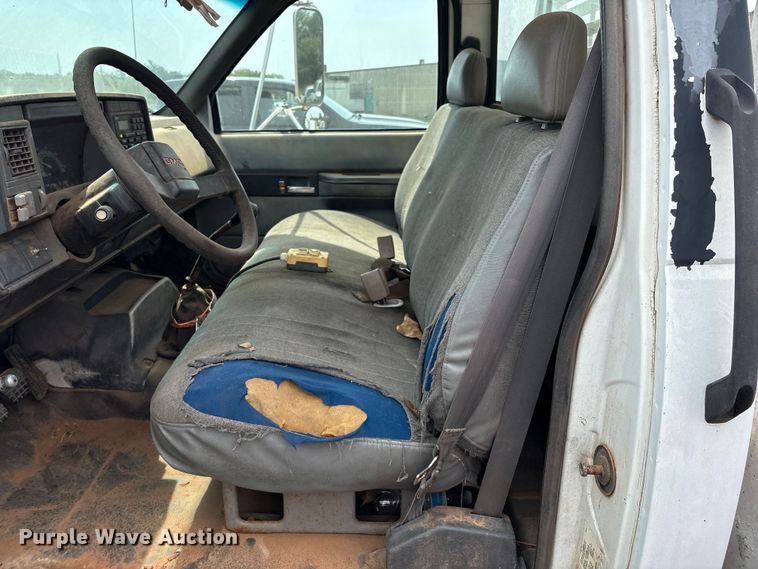 image for item EM0653 2000 GMC C6500 dump truck