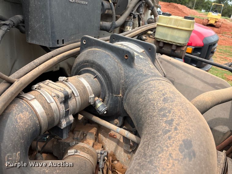 image for item EM0653 2000 GMC C6500 dump truck