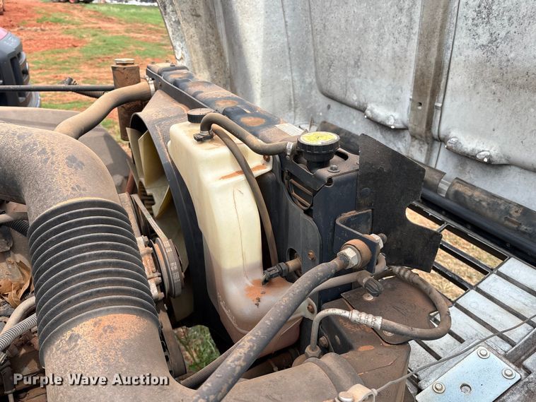 image for item EM0653 2000 GMC C6500 dump truck