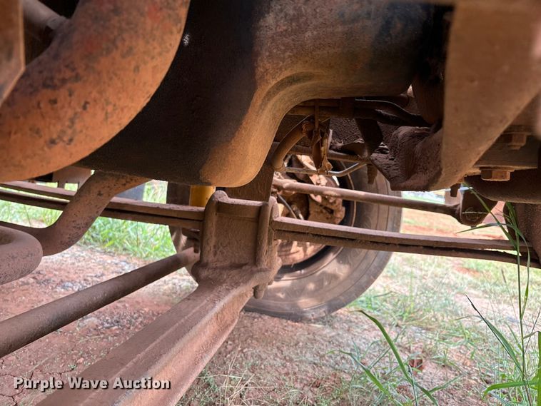 image for item EM0653 2000 GMC C6500 dump truck