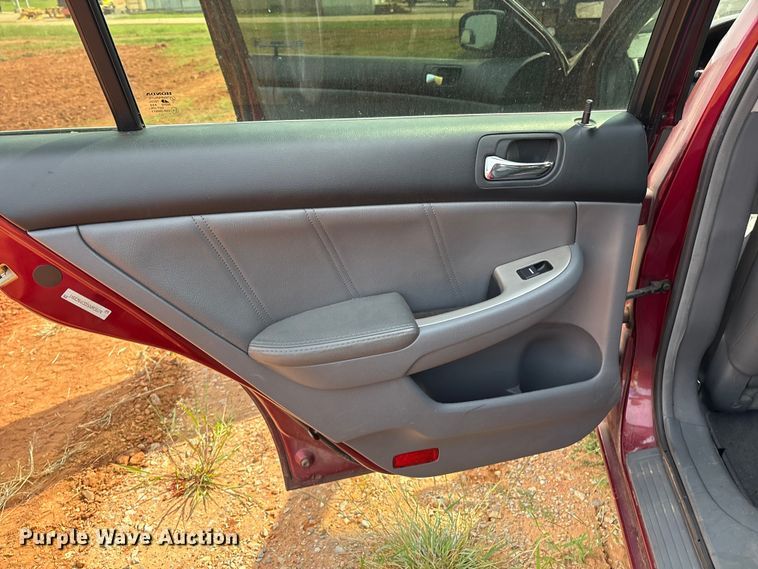 image for item EM0655 2005 Honda Accord Sedan