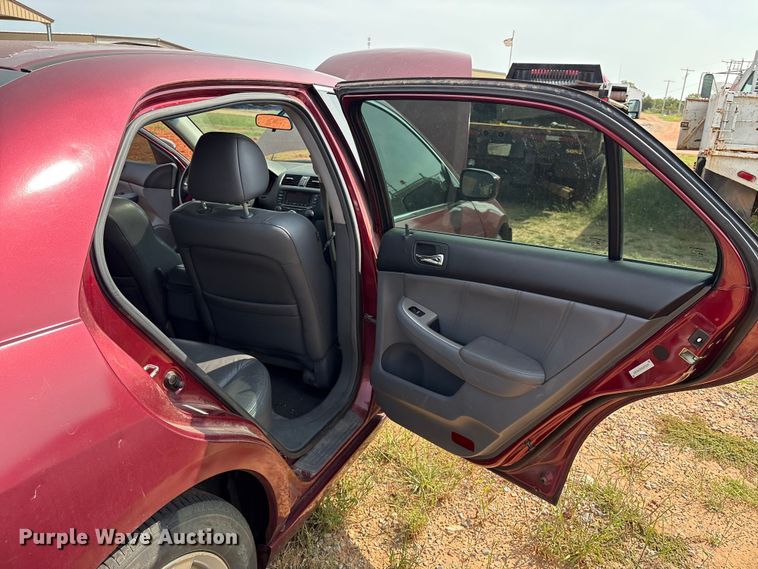 image for item EM0655 2005 Honda Accord Sedan