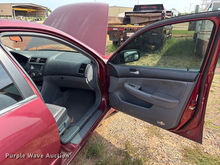 image for item EM0655 2005 Honda Accord Sedan