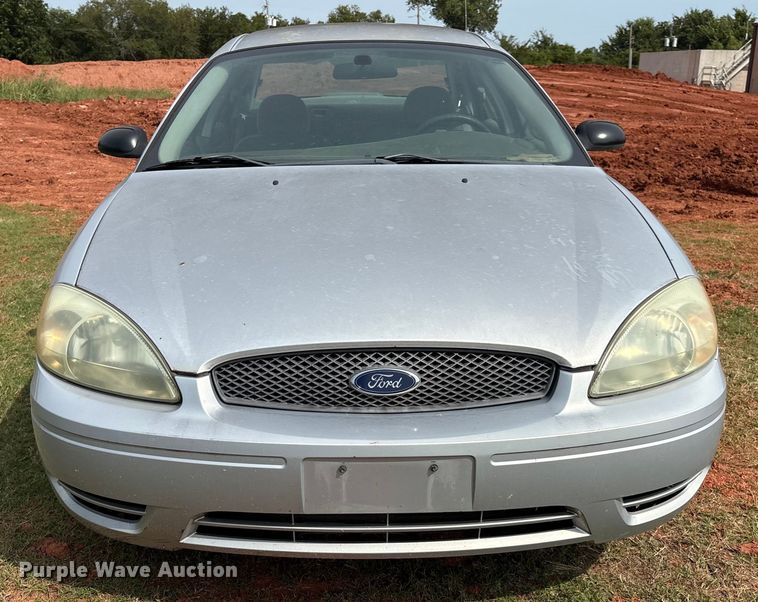 image for item EM0656 2004 Ford Taurus LX 