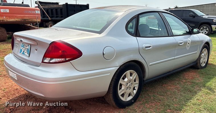 image for item EM0656 2004 Ford Taurus LX 