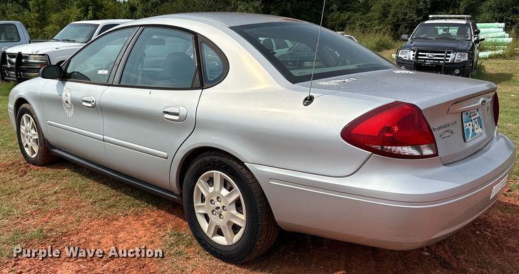 image for item EM0656 2004 Ford Taurus LX 