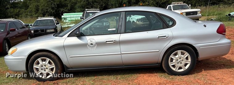 image for item EM0656 2004 Ford Taurus LX 
