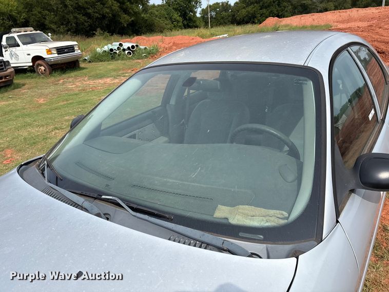 image for item EM0656 2004 Ford Taurus LX 