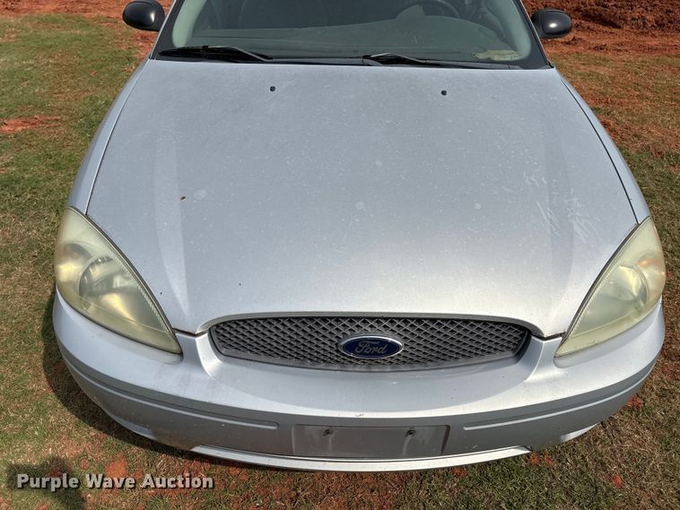 image for item EM0656 2004 Ford Taurus LX 