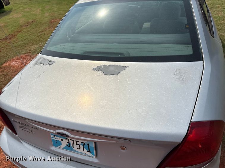 image for item EM0656 2004 Ford Taurus LX 