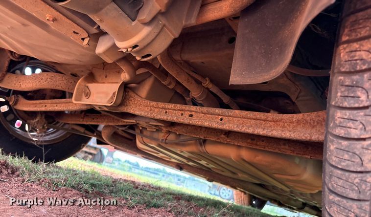 image for item EM0656 2004 Ford Taurus LX 