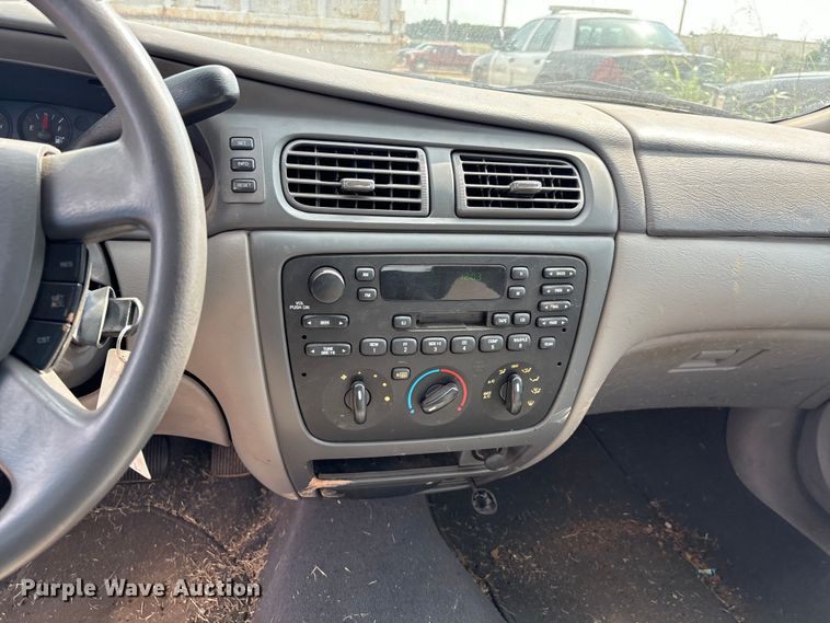 image for item EM0656 2004 Ford Taurus LX 