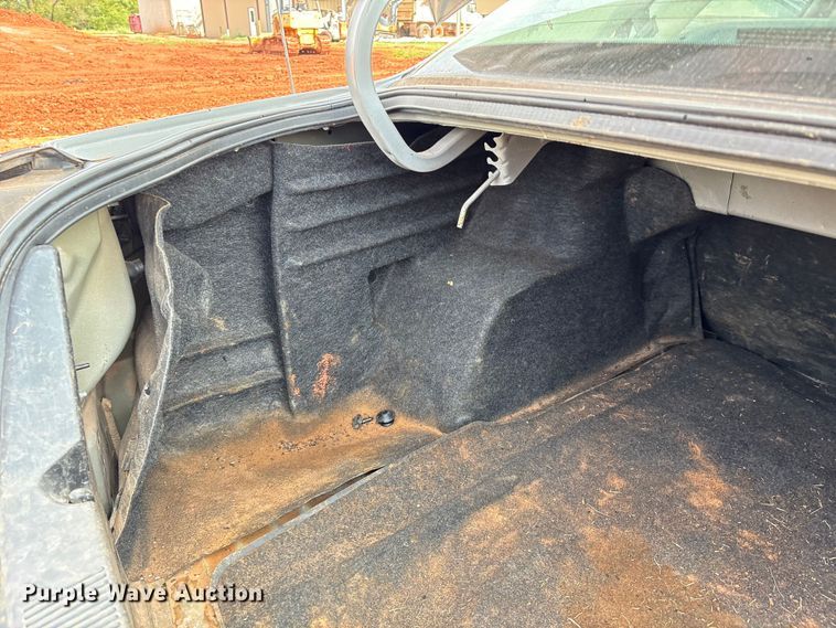 image for item EM0656 2004 Ford Taurus LX 