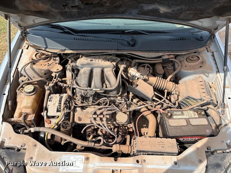 image for item EM0656 2004 Ford Taurus LX 