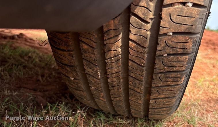 image for item EM0656 2004 Ford Taurus LX 