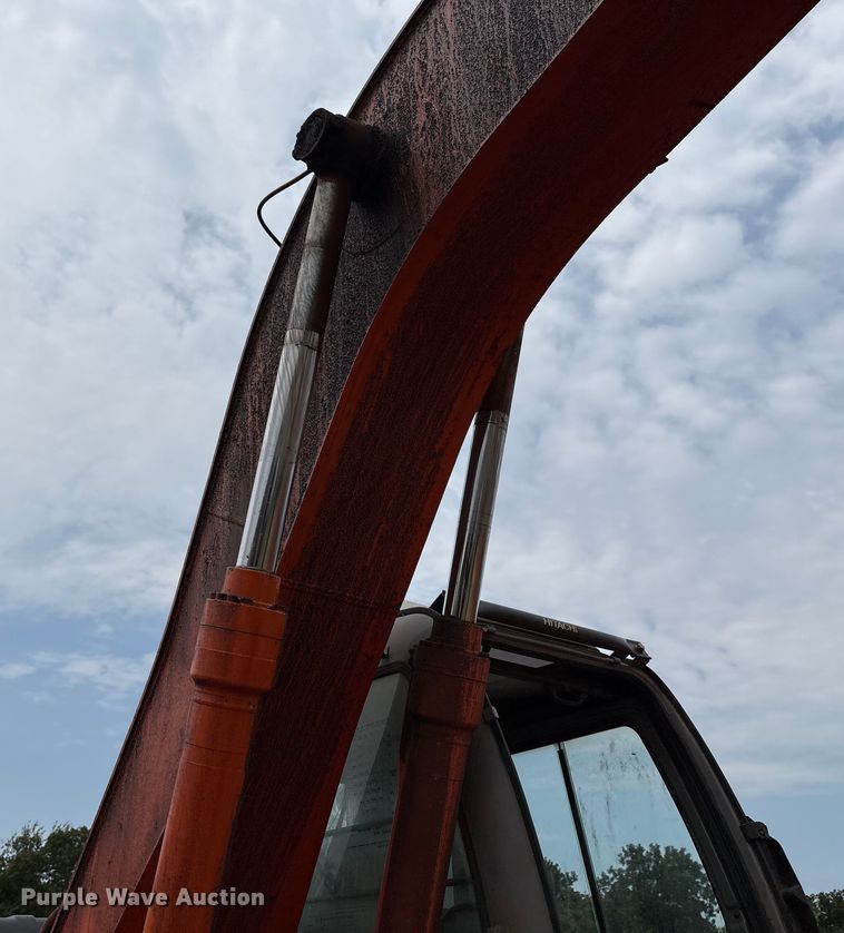 image for item EM0657 2006 Hitachi Zaxis 160LC excavator