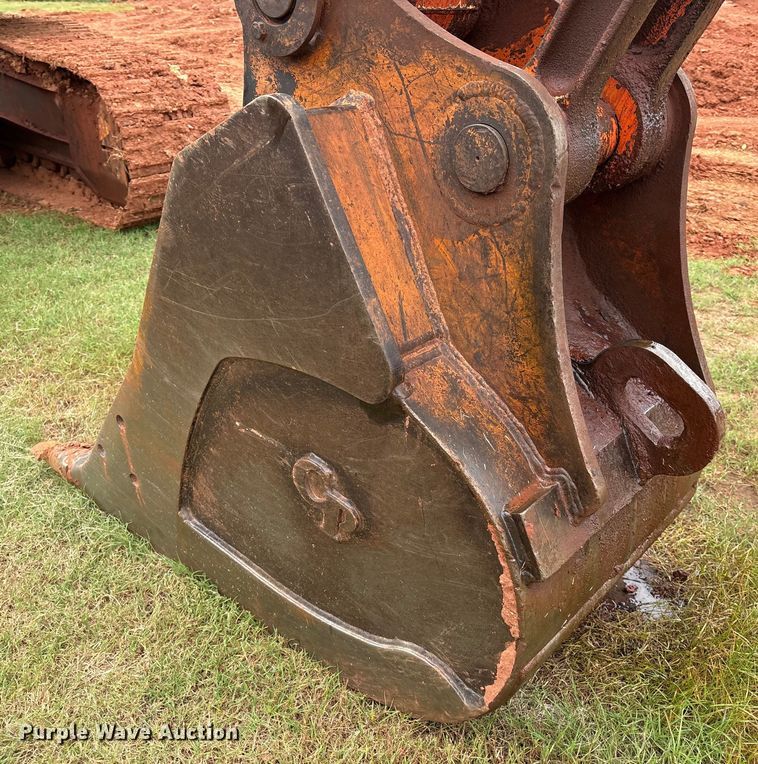 image for item EM0657 2006 Hitachi Zaxis 160LC excavator