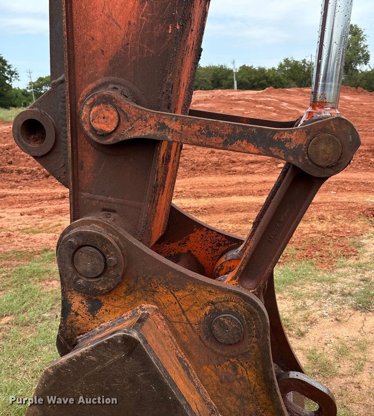 image for item EM0657 2006 Hitachi Zaxis 160LC excavator