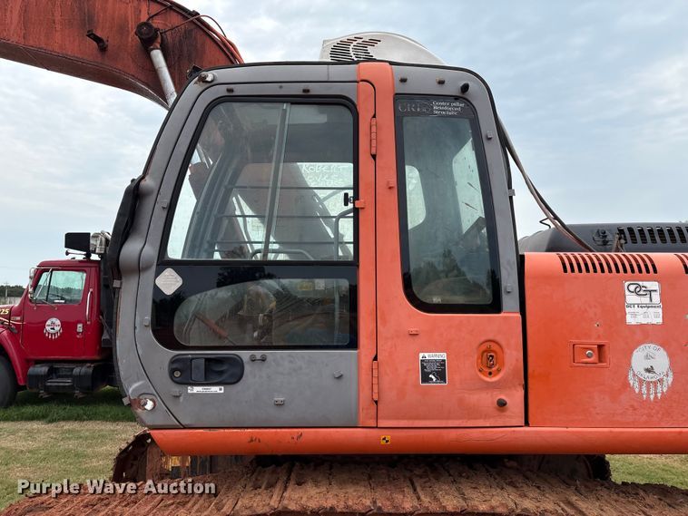 image for item EM0657 2006 Hitachi Zaxis 160LC excavator