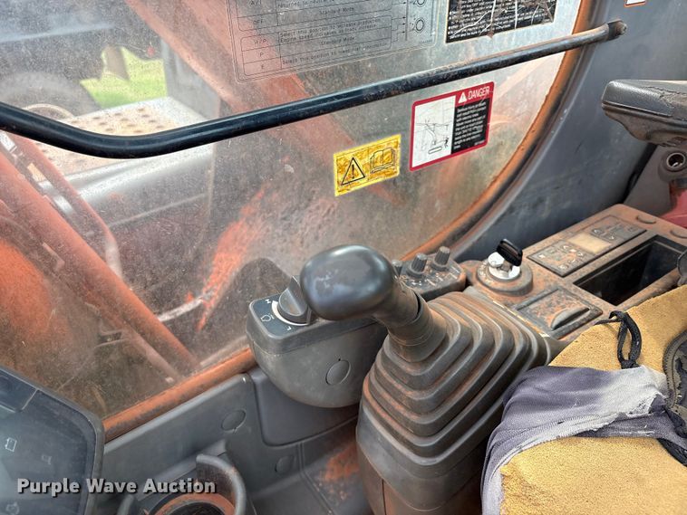 image for item EM0657 2006 Hitachi Zaxis 160LC excavator