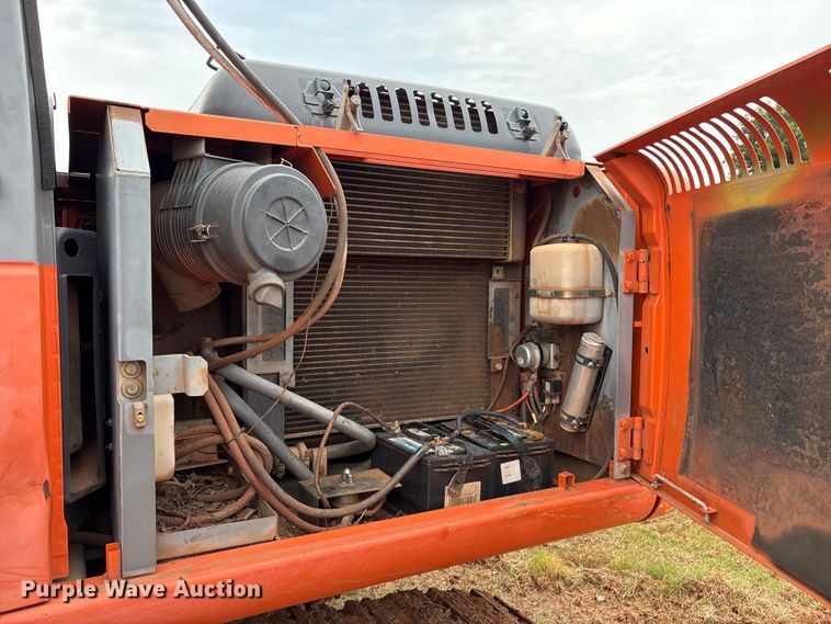 image for item EM0657 2006 Hitachi Zaxis 160LC excavator