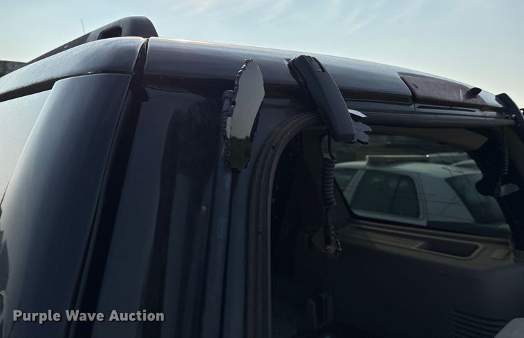 image for item EM0660 2010 Ford Expedition XLT SUV