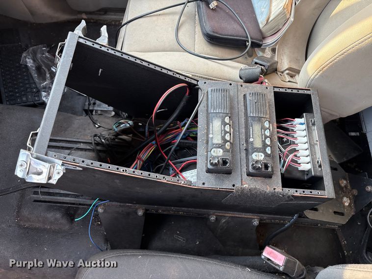 image for item EM0660 2010 Ford Expedition XLT SUV