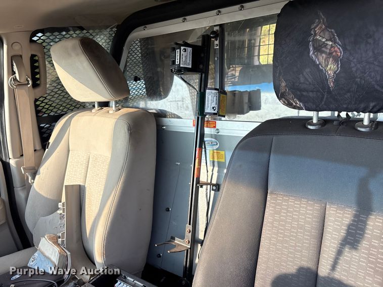 image for item EM0660 2010 Ford Expedition XLT SUV