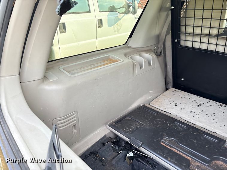 image for item EM0660 2010 Ford Expedition XLT SUV