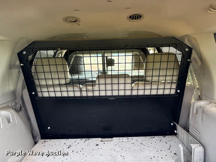 image for item EM0660 2010 Ford Expedition XLT SUV