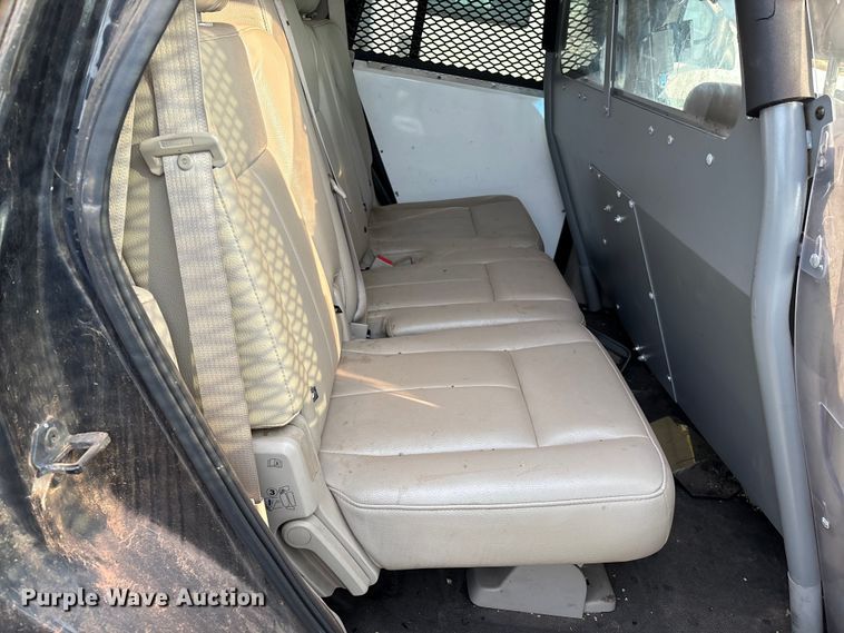 image for item EM0660 2010 Ford Expedition XLT SUV