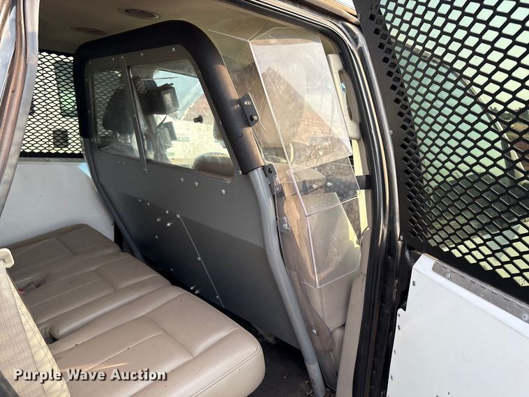 image for item EM0660 2010 Ford Expedition XLT SUV