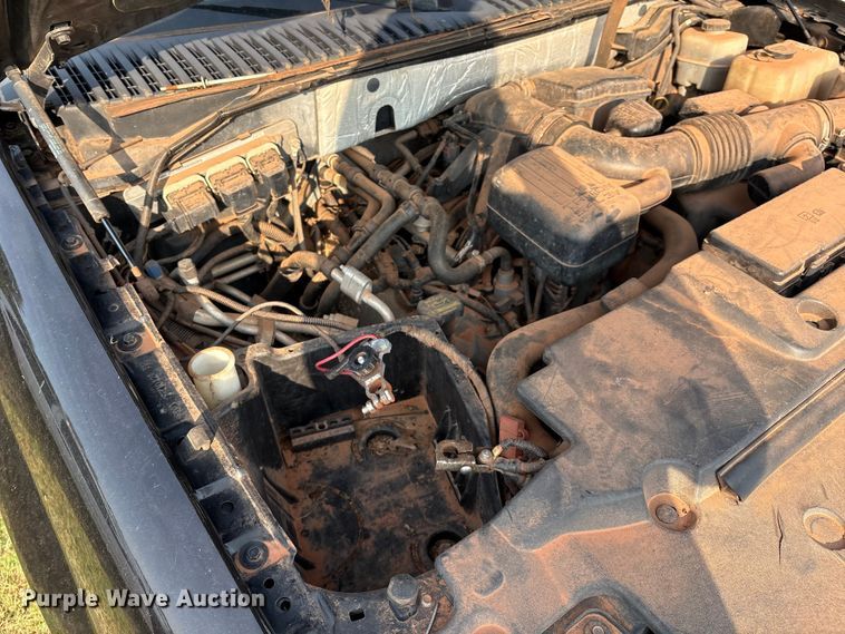 image for item EM0660 2010 Ford Expedition XLT SUV