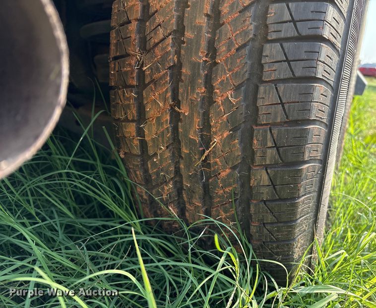 image for item EM0660 2010 Ford Expedition XLT SUV