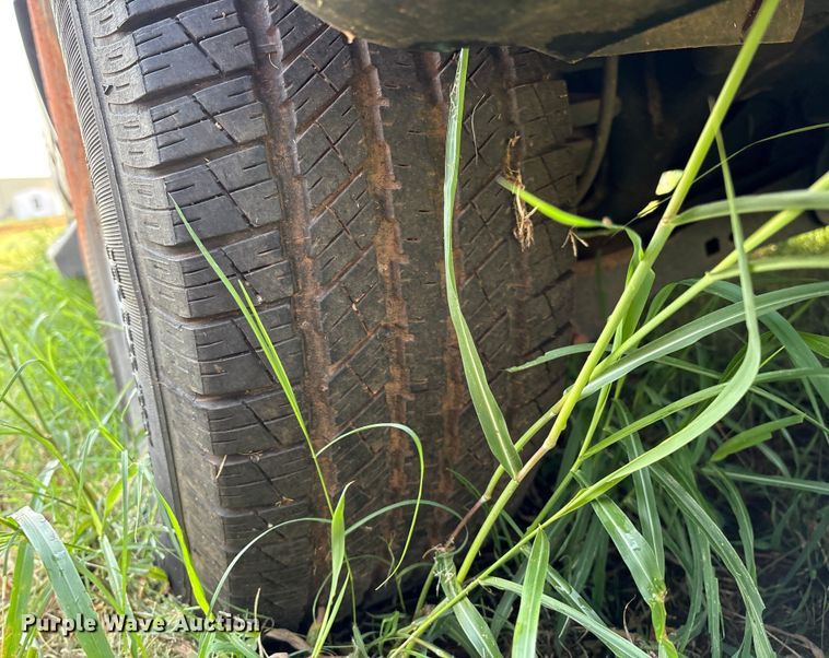 image for item EM0660 2010 Ford Expedition XLT SUV