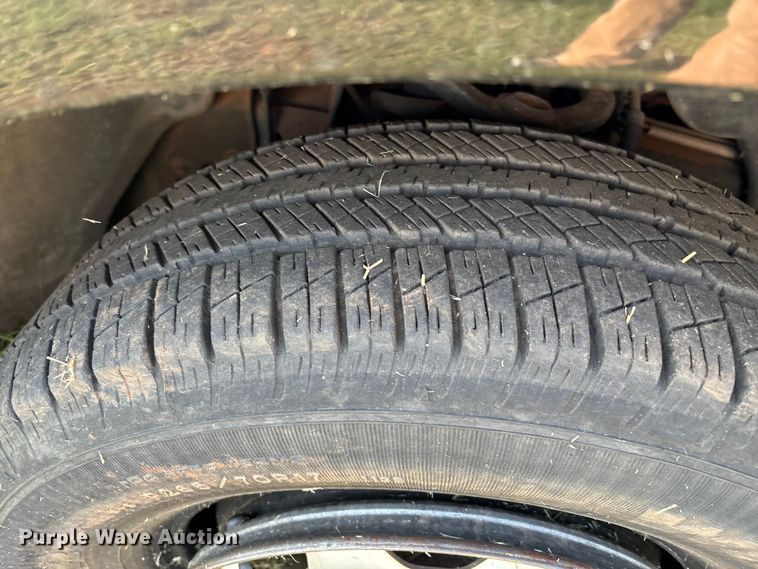 image for item EM0660 2010 Ford Expedition XLT SUV