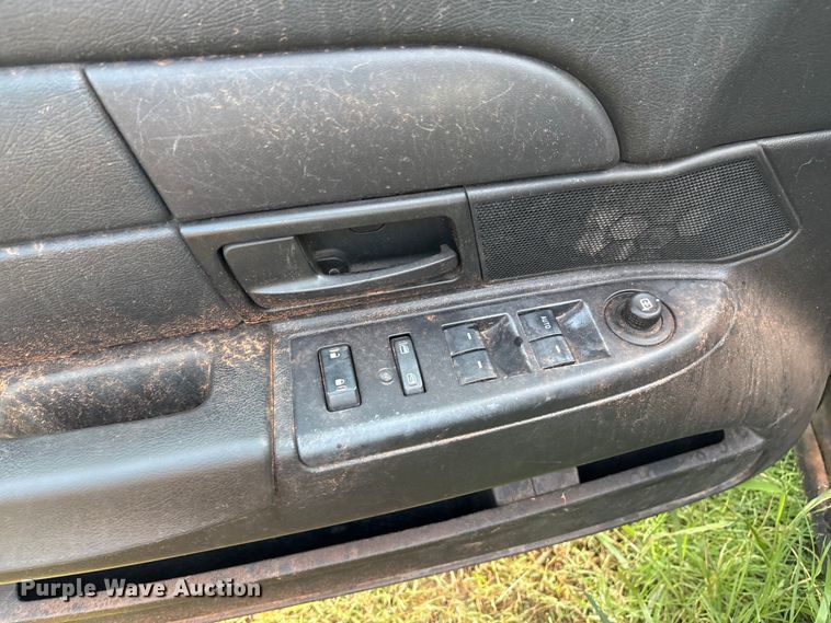 image for item EM0661 2010 Ford Crown Victoria Police Interceptor 