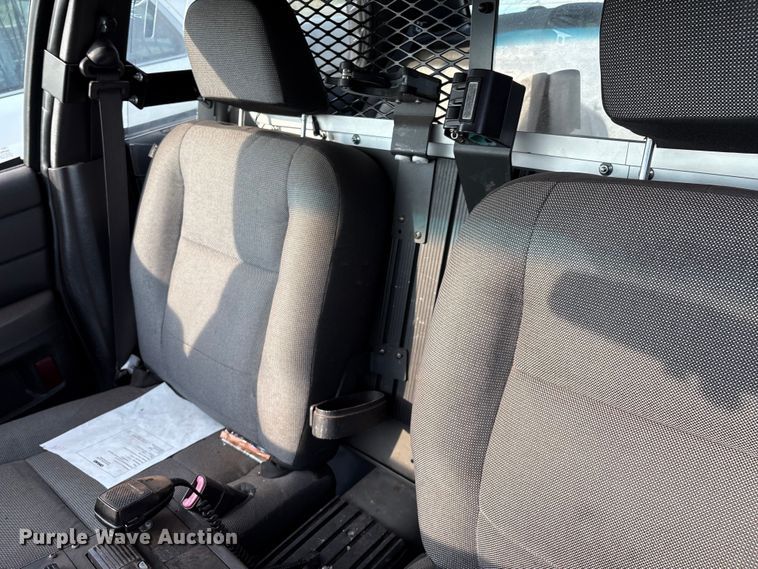 image for item EM0661 2010 Ford Crown Victoria Police Interceptor 