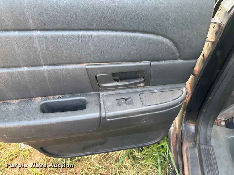 image for item EM0661 2010 Ford Crown Victoria Police Interceptor 