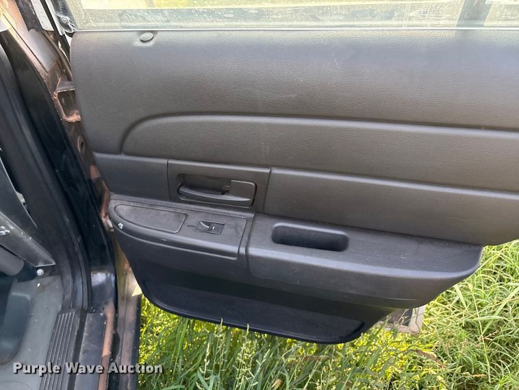 image for item EM0661 2010 Ford Crown Victoria Police Interceptor 