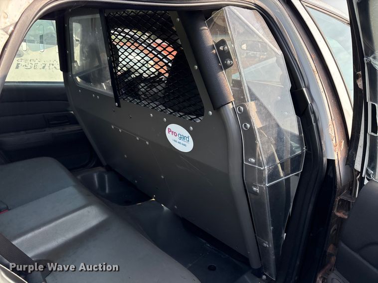 image for item EM0661 2010 Ford Crown Victoria Police Interceptor 