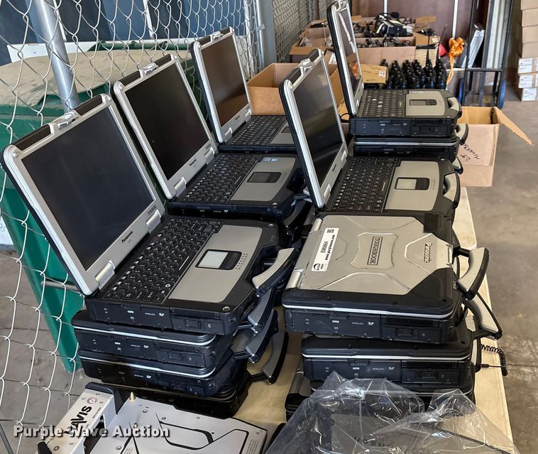 image for item EM0664 (25) Panasonic Toughbook CF-31 laptops