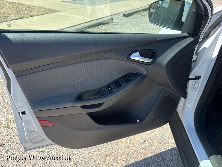 image for item EM8155 2013 Ford Focus 