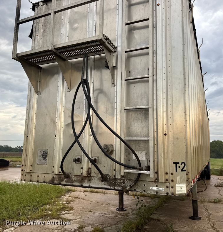 image for item EM8162 2014 Wilkens 0K2RA23PCESBX walking floor trailer