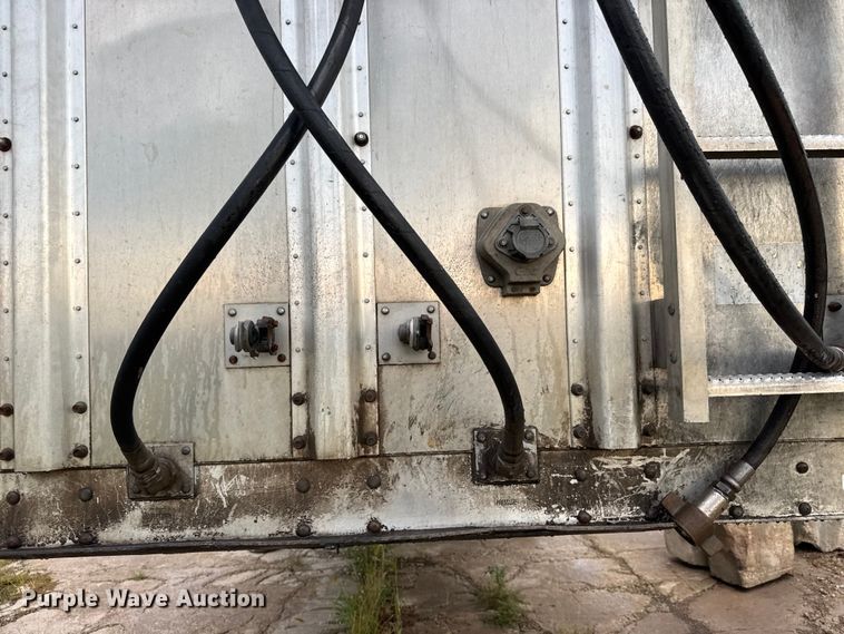 image for item EM8162 2014 Wilkens 0K2RA23PCESBX walking floor trailer