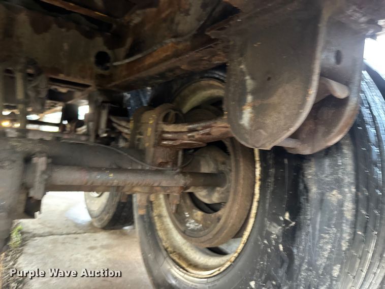 image for item EM8162 2014 Wilkens 0K2RA23PCESBX walking floor trailer