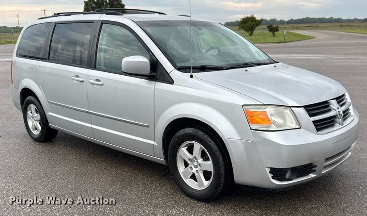 image for item EM8163 2010 Dodge Grand Caravan SXT van