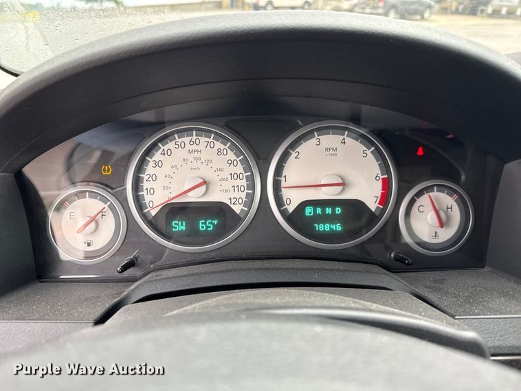 image for item EM8163 2010 Dodge Grand Caravan SXT van