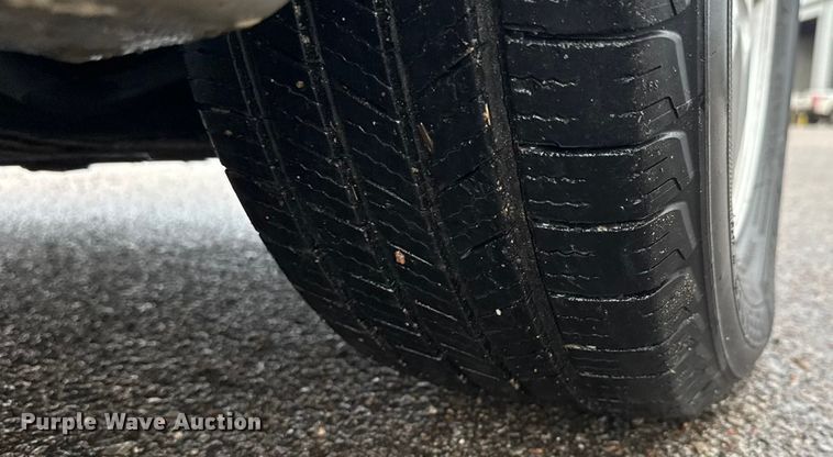 image for item EM8163 2010 Dodge Grand Caravan SXT van